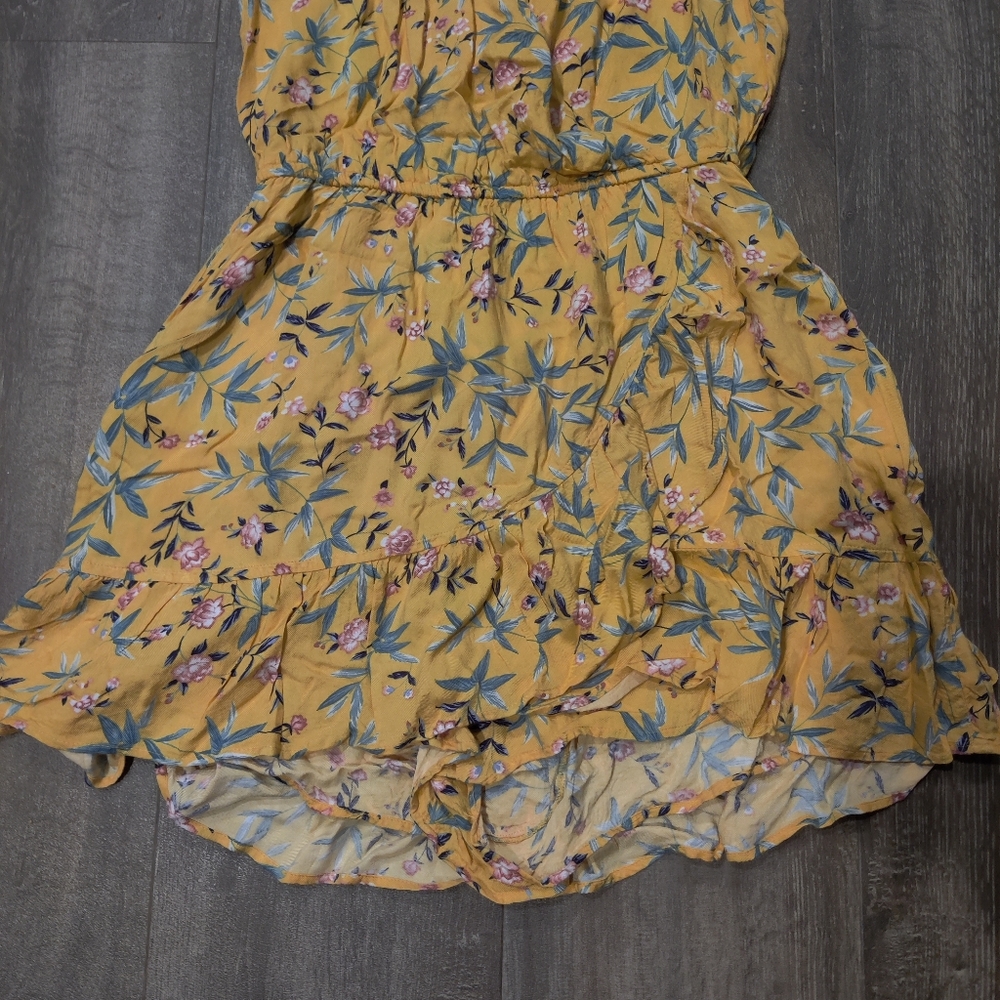 American Eagle Floral Wrap Yellow Romper - Picture 6 of 9